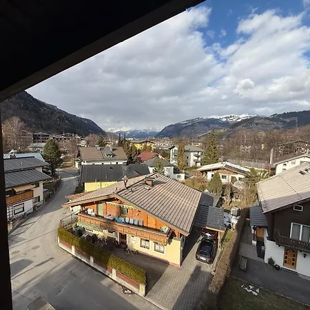 In Guest - Serene Guest In Zell Am With Mountain Views Gæstehus Zell am See